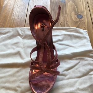 Size 7 1/2 Fioni Night high heels. Hot & sassy